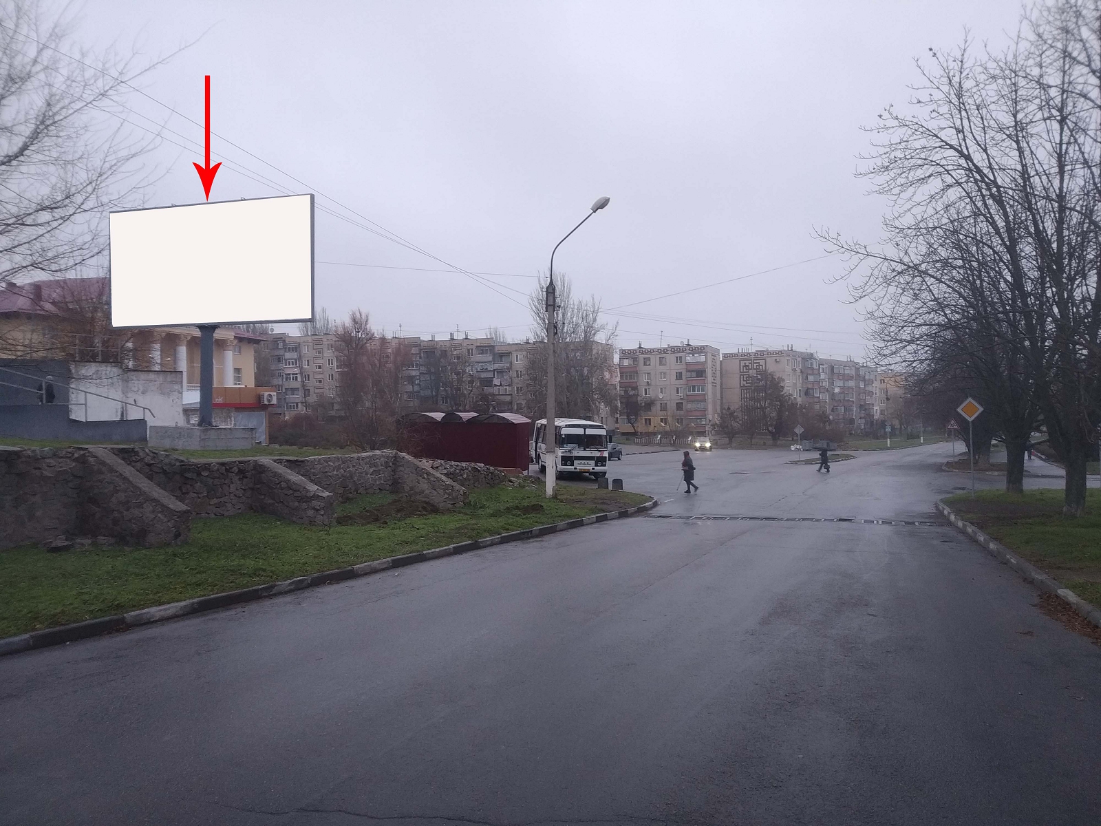 Білборд, бігборд (борд)  Нікополь,  вул. В Усова (біля АТБ-маркету)