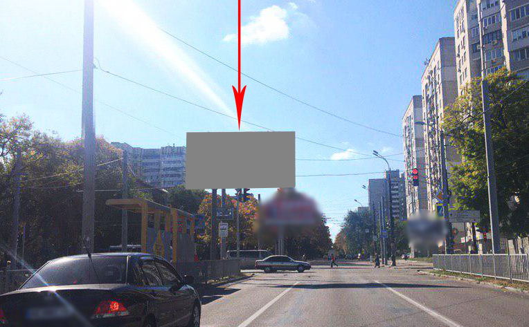 Billboard Dnipropetrovsk,  st. Roboca, navproti bud. No84 (rozpodiluvac), na svitlofori, z centru