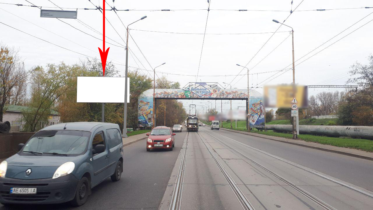 Billboard Dnipropetrovsk,  z'izd z Amurs'kogo mostu na Livij bereg