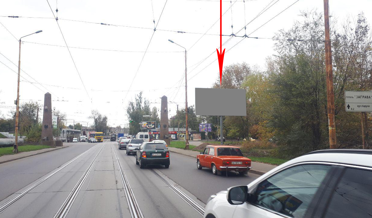 Billboard Dnipropetrovsk,  z'izd z Amurs'kogo mostu na Livij bereg