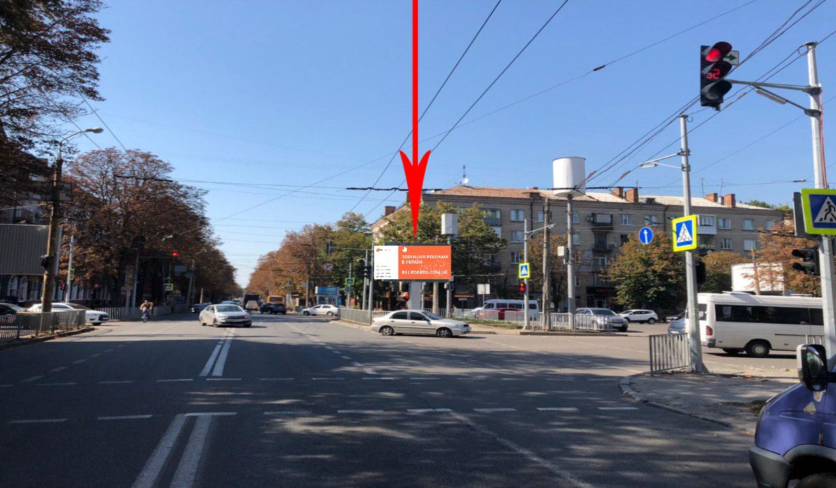 Scrolller, scroll Dnipropetrovsk,  st. Titova - prosp. Oleksandra Pola, na rozdilovij smuzi, na svitlofori