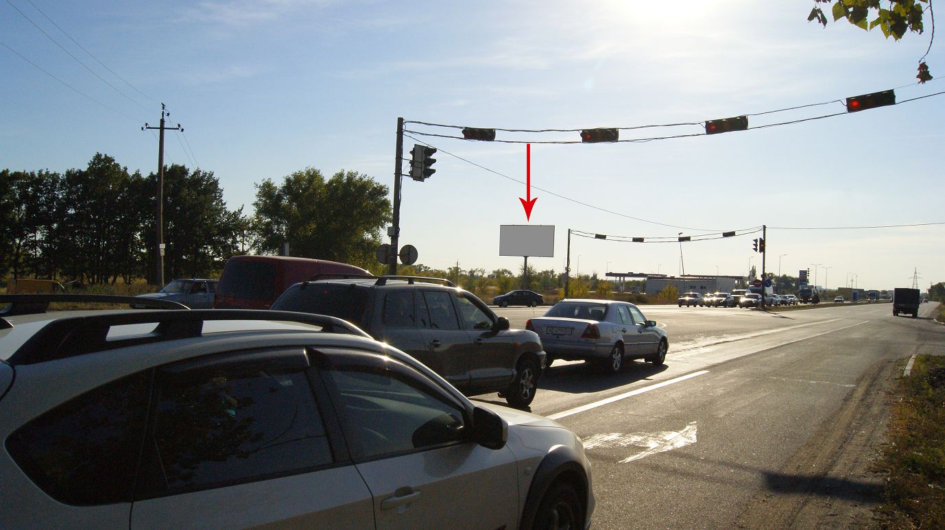 Billboard Pidgorodne,  Avtodoroga M04 (Donec'ke sose, Epicentr, po storoni Metro), bila svitlofora