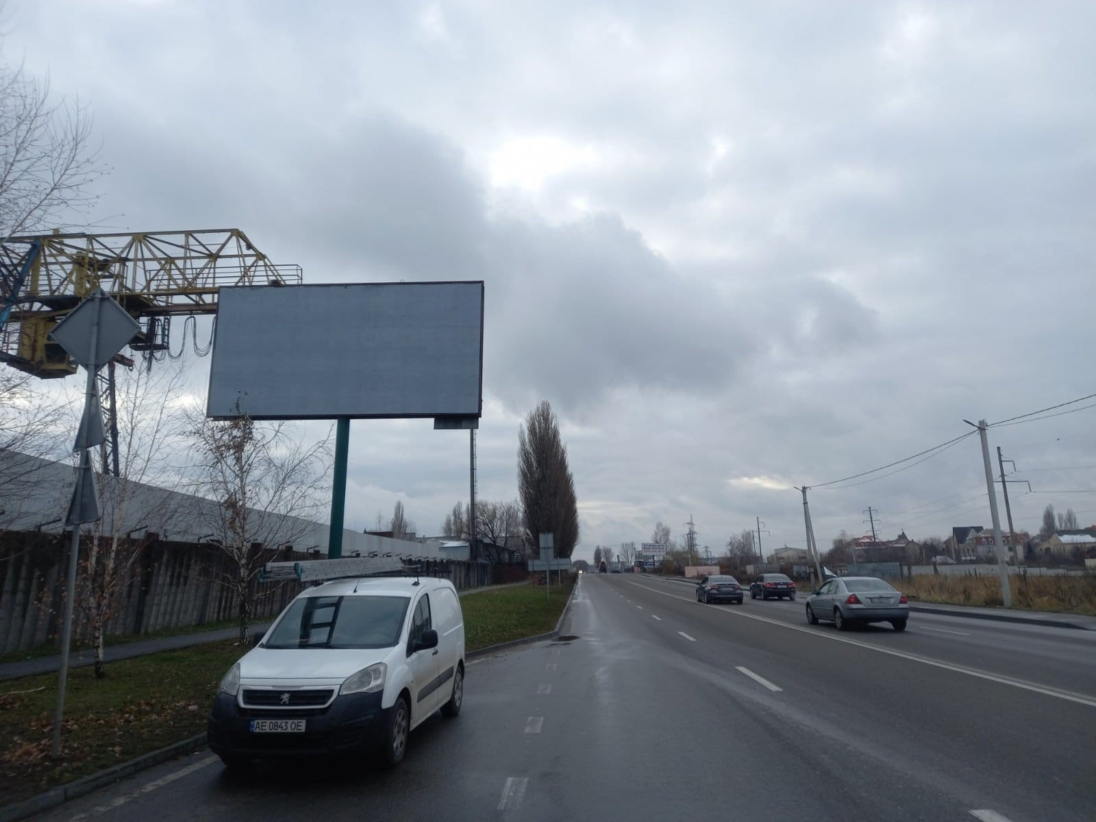 Billboard Svyatopetrivske,  s. Svatopetrivs'ke, avtodoroga Boarka-Visneve (pivnicna), povorot na st. Central'nu