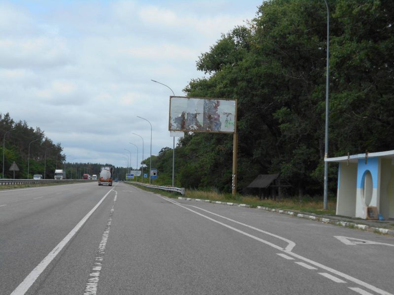 Billboard Ivankiv,  s. Ivankiv, harkivs'ka trasa, trasa M-03 "Kiiv-Harkiv", km 48+500 livo, bila avtobusnoi zupinki, za 450m do AZS Sun Oil, cerez 150m pisla AZS GLUSCO ta povorotu na st. Lubarec'ka