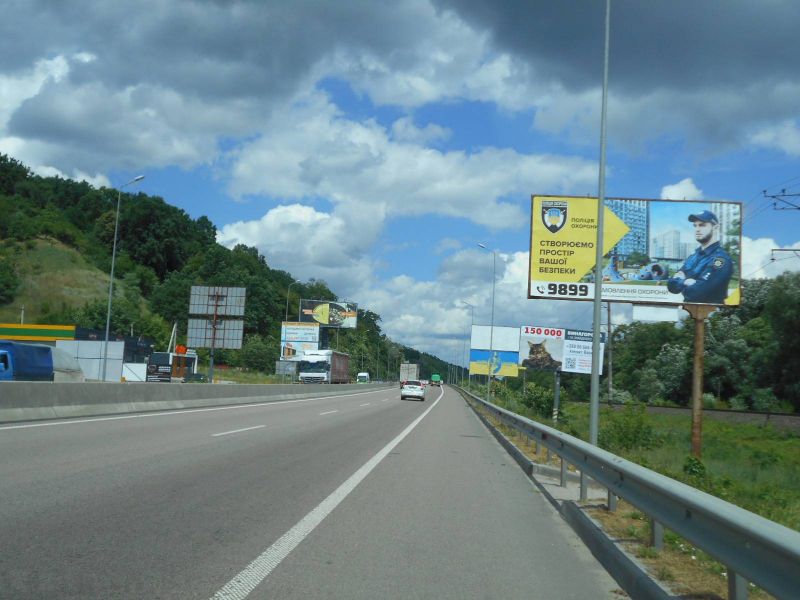 Билборд Лесники (Киевская обл),  Дніпровське шосе, траса Н-01 "Київ-Знам'янка", км 20+450 ліво, через 100м після магазину Фора, через 300м після магазину АТБ, через 350м після повороту на с. Лісники