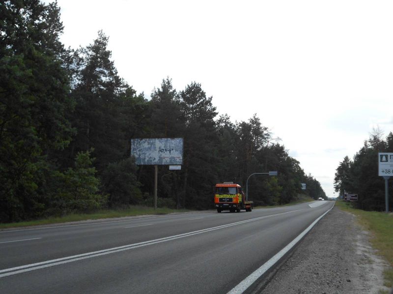 Билборд Козин,  Конча-Заспа, траса Р-01, км 35+200 ліво, за 300м до повороту до котеджного містечка "Плютово", м. Українка та автобусної зупинки