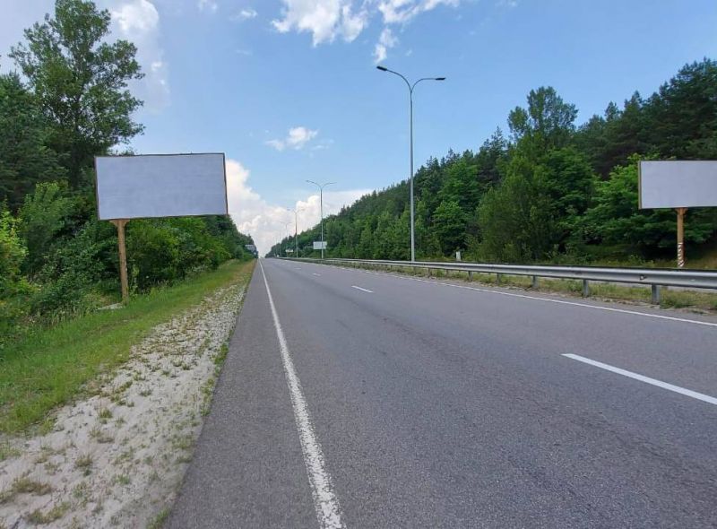 Білборд, бігборд (борд)  Вишгород,  м. Вишгород, траса Р-69 "Київ-Вишгород-Десна", км 19+500 ліво, за 850м до повороту на вул. Яблунева, напрямок на с. Нові Петрівці (Межигір'я)
