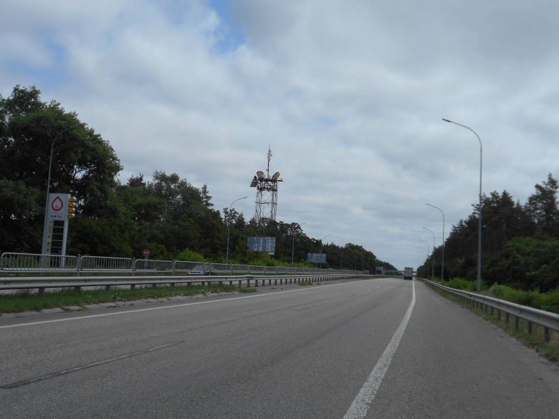 Billboard Ivankiv,  s. Ivankiv, harkivs'ka trasa, trasa M-03 "Kiiv-Harkiv", km 48+050 livo, bila AZS Sun Oil, za 450m do AZS GLUSCO ta povorotu na st. Lubarec'ka