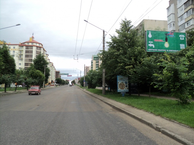 Билборд Черновцы,  вул.Героїв Майдану (Червоноармійська), 63 в центр
