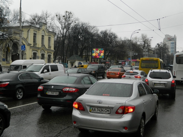 Билборд Киев,  вул. В. Чорновола, 28/1 - "Охматдит" в напр. вул. Січових Стрільців (Артема)
