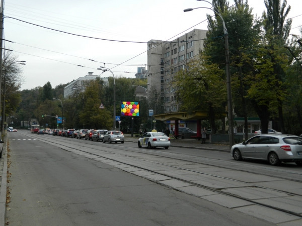 Билборд Киев,  вул. Кирилівська (Фрунзе), 99/1 (на зупинці)- вул. Вікентія Хвойки