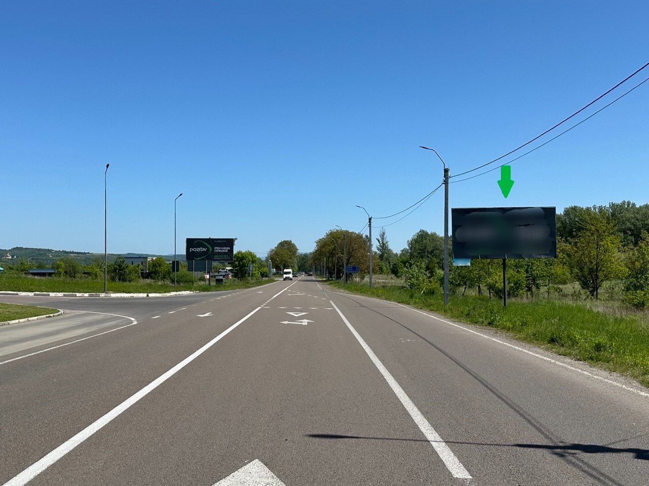 Білборд, бігборд (борд)  Тячів,  Виїзд з м. Тячів, в сторону м. Рахів, навпроти азс Вакос