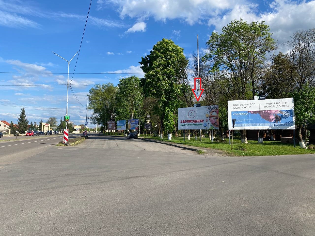 Билборд Тячев,  м. Тячів вул.Червоноармійська, вїзд 150м.стадіон, ресторани, аква парк, азс в сторону м. Рахів
