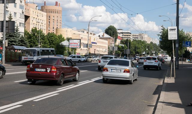 Скроллер Киев,  Лобановського Валерія вул., 9 (навпроти NOVUS), напрямок від Севастопольської площі до пр. Науки