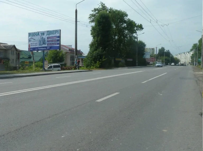 Билборд Угринов (Ивано-Франковская обл),  Галицька     перед знаком Ів.-Франк. (лівий)    вїзд