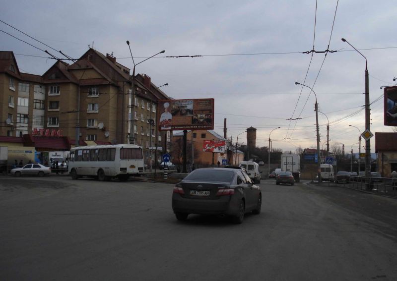 Billboard Chernivtsi,  st.Hotins'ka-Galic'kij slah-Gagarina (Kil'ce)