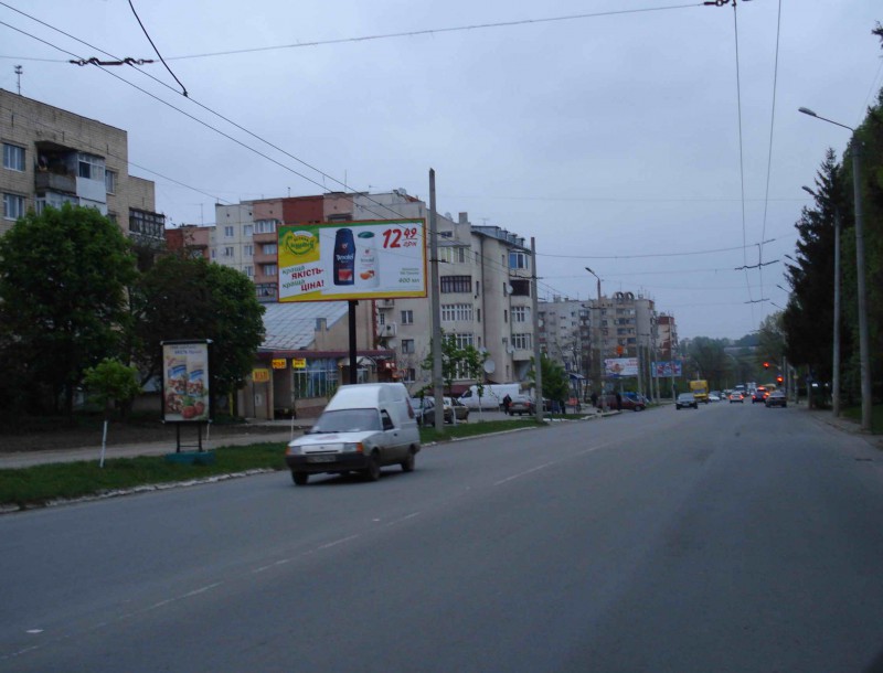 Billboard Chernivtsi,  st. Pivdenno-kil'ceva  31