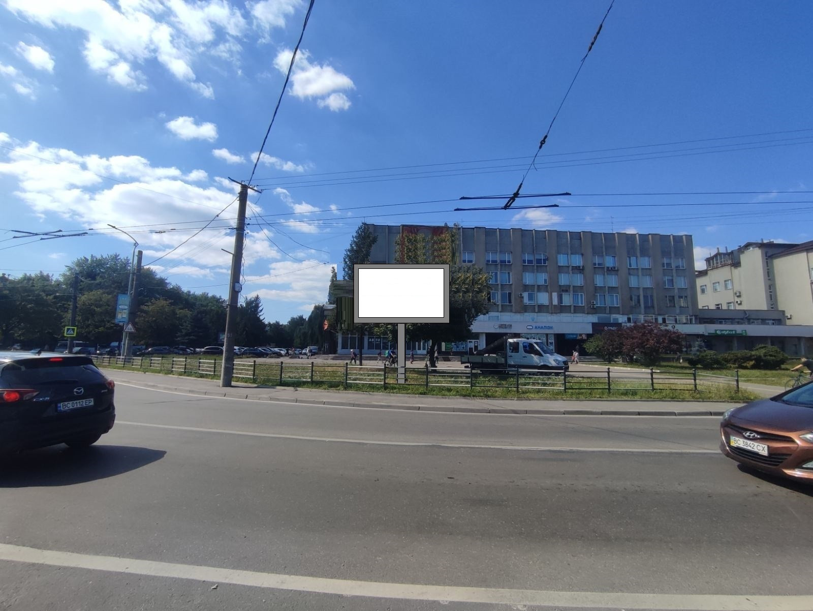 Scrolller, scroll Lviv,  вул. Липинського – Пр. Чорновола (на кільці)