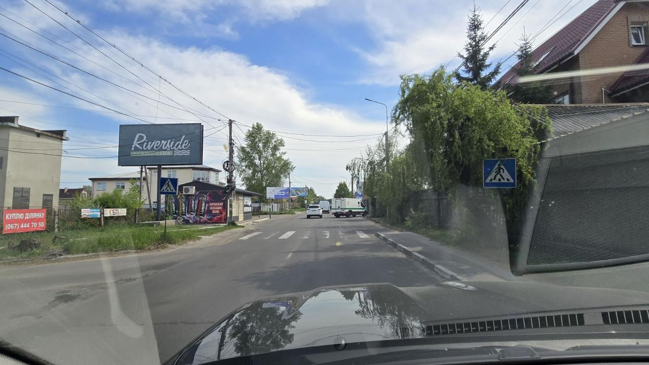 Билборд Киев,  Осокорки,ул.Центральная,возле ресторана Pioppo Nero    0 . 950 (Б)