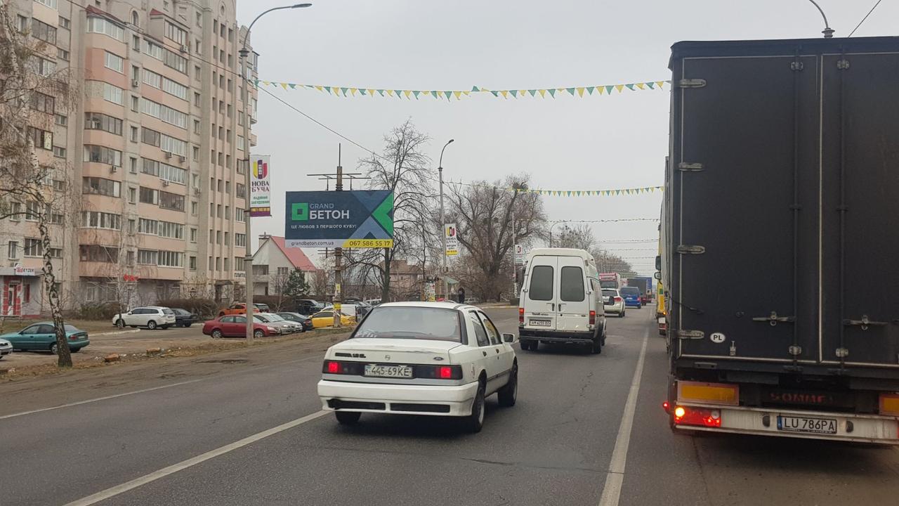 Billboard Bucha,  M-07 Kiev-Buca-Vorzel'-Kovel' 29 km. 200 m. (B)