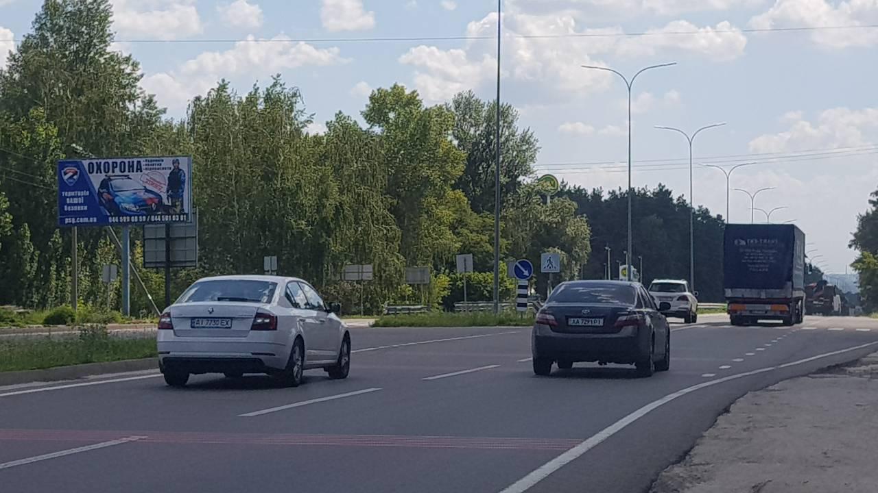 Billboard Vishgorod,  g.Vysgorod,na rasstoanii 200 m, ot R-02,v napravlenii st.Bogatyrskoj (B)