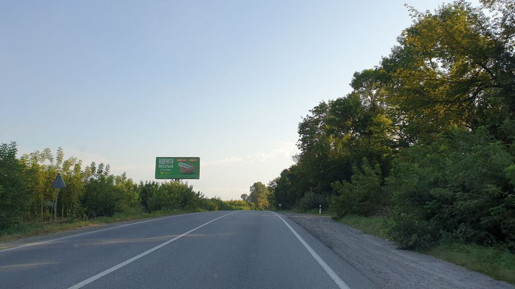 Billboard Ivano-Frankivsk highways,  trasa N-09 s. Taziv (napramok na Ivano-Frankivs'k) st B 8h4 m