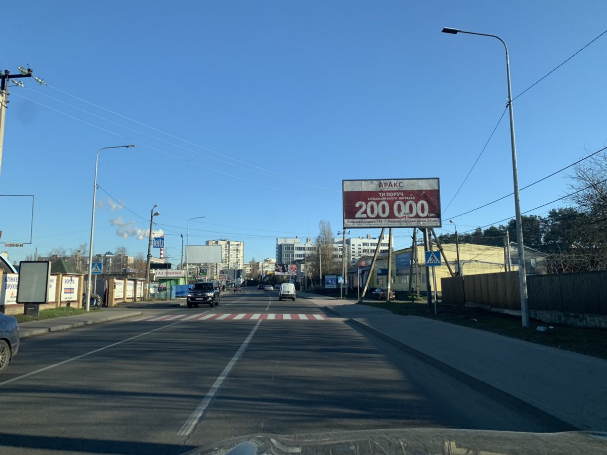 Billboard Petropavlivska Borshchagivka,  s. Petropavlivs'ka Borsagivka, st. Soborna 9, v storonu Kieva
