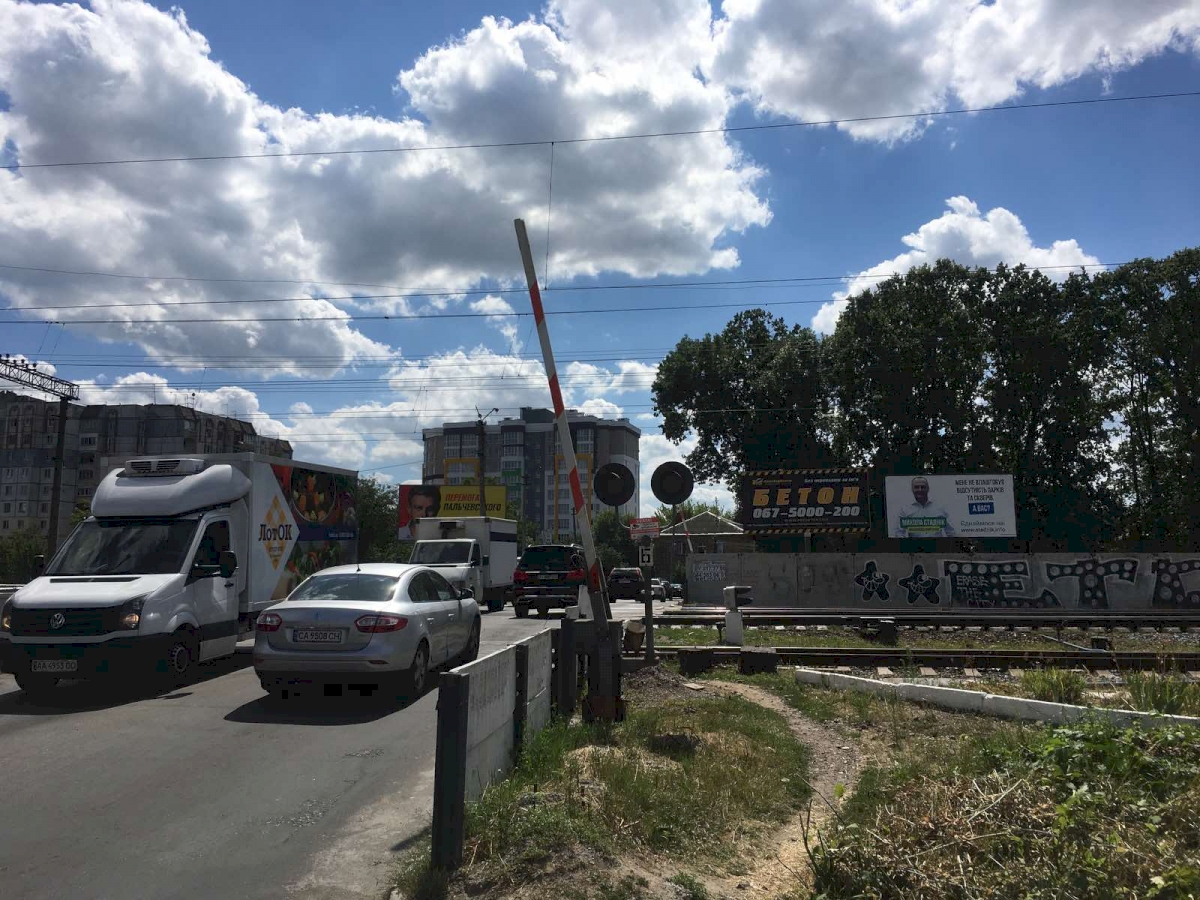 Билборд Вишневое,  м. Вишневе, вул. Чорновола-1 (жд переїзд)- перший від переїду