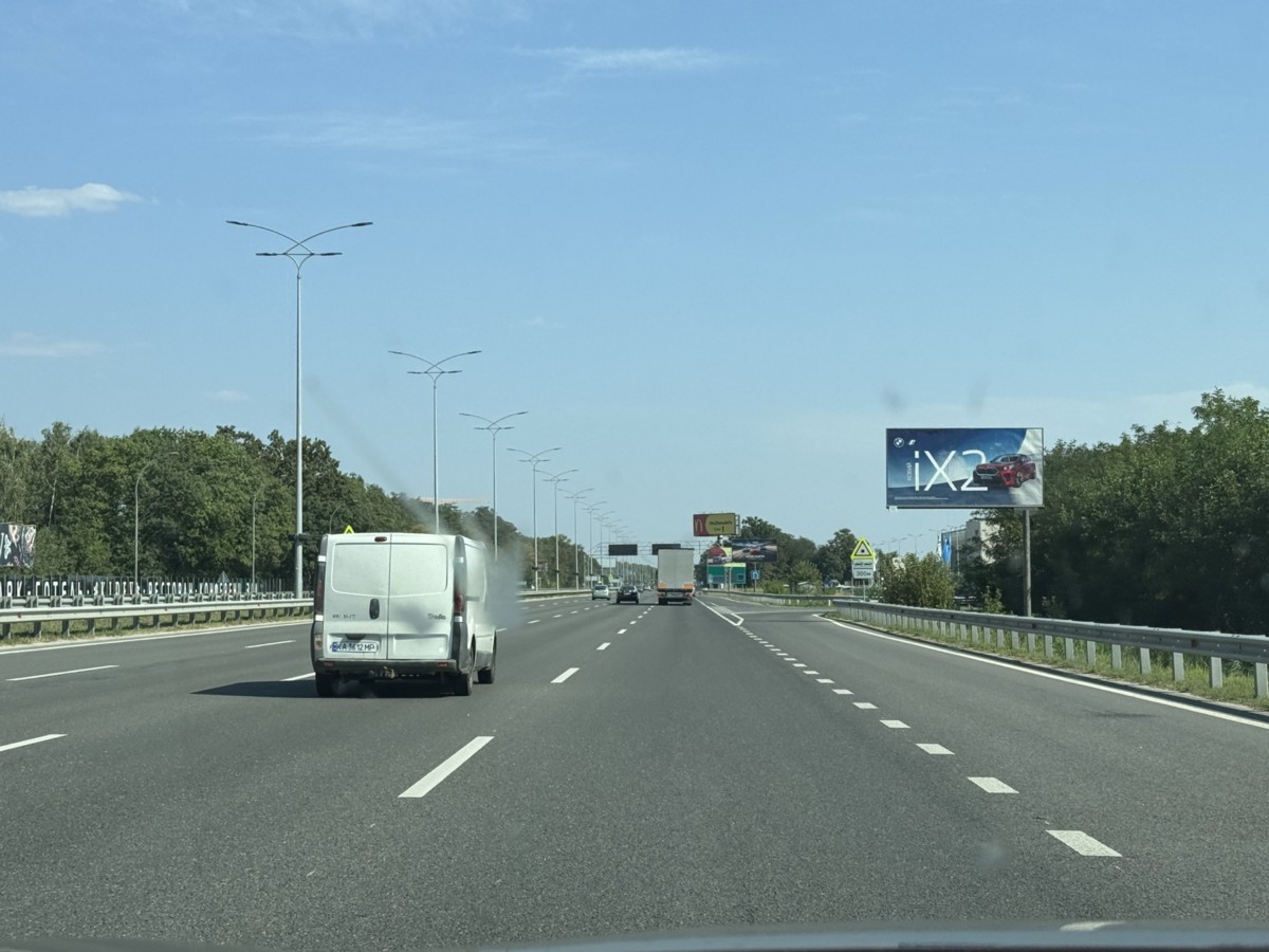Билборд Гора,  Бориспільське шосе, 31+480,  перед АВТ Баварія в напрямку Бориспіль