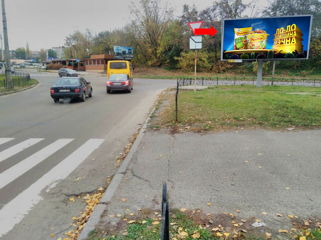 Билборд Черкассы,  Гагаріна вул. / Смірнова вул., біля Ощадбанку