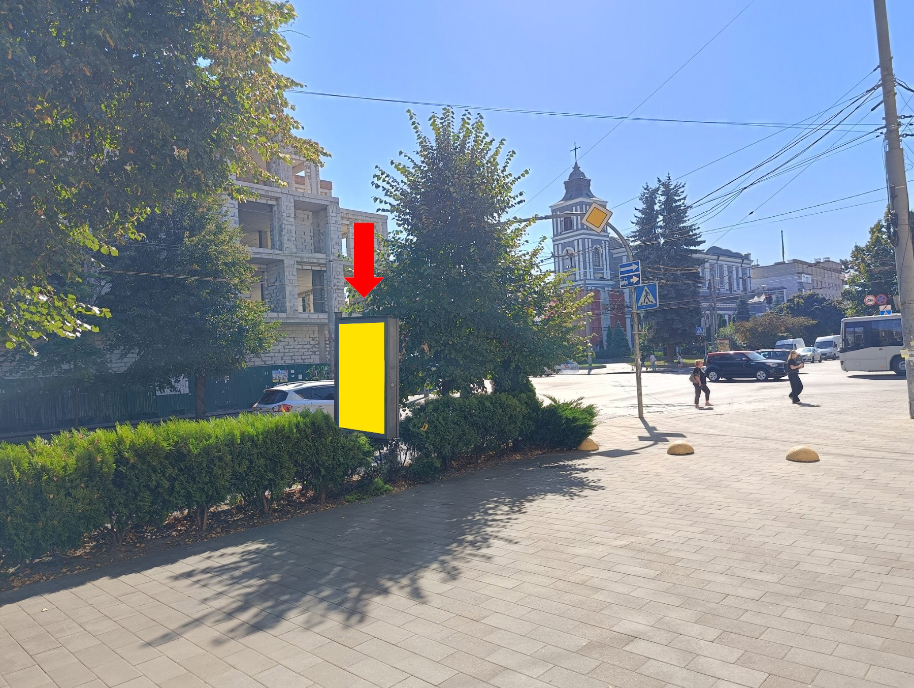 Citylight Zhytomyr,  Kiivs'ka st., 9 / Teatral'na st., bila PUMBu, na svitlofori