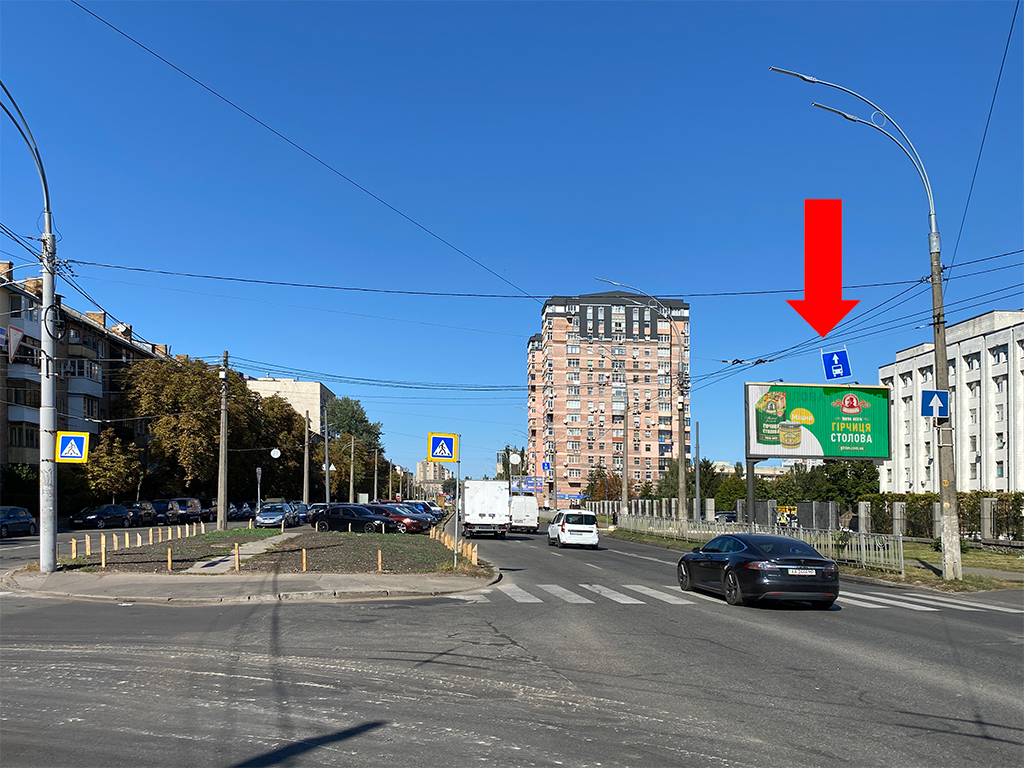 Призма Киев,  Народного Ополчення вул. 9 - вул. Вінницька, в сторону пл. Севастопольської