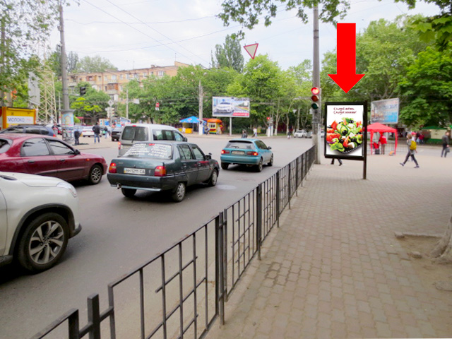 Citylight Odessa,  Filatova st., 21/1 / Kosmonavtov st., na svitlofori, v bik Tolbuhina pl.