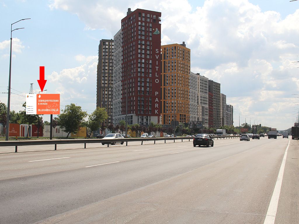 Billboard Kyiv,  Stolicne sose, bila AZS "Glusco", 300 m vid Pivdennogo mostu, z centru