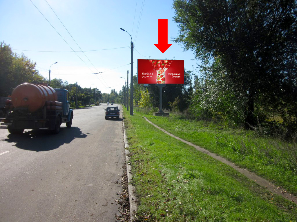 Billboard Cherkasy,  Odes'ka st. / Rustavi st., bila supermarketu "ATB"