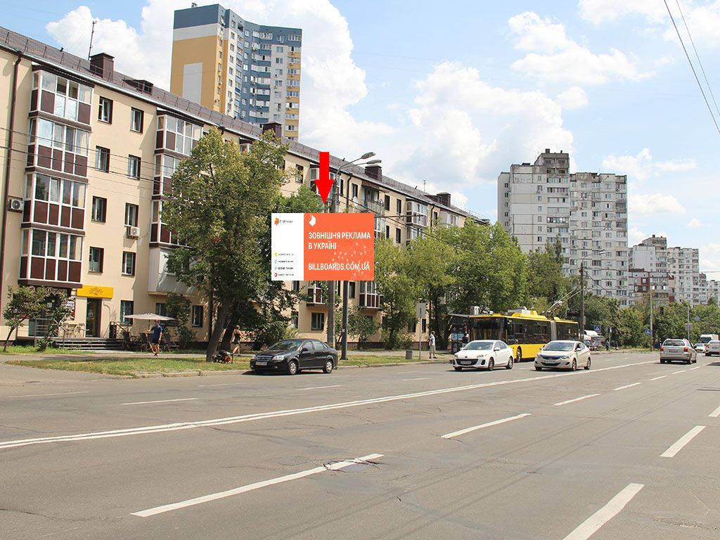 Billboard Kyiv,  Svobodi av., 8/28 - st. Mezova, v bik av. Pravdi