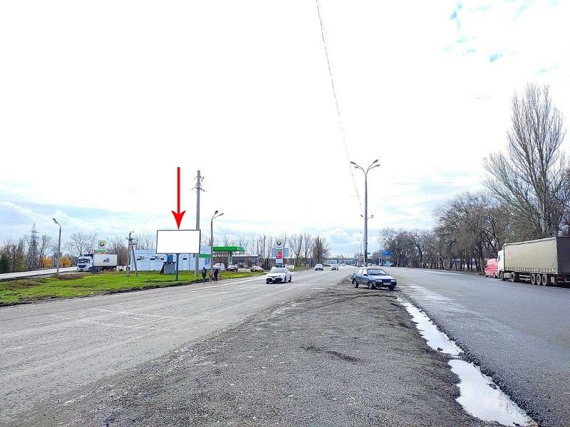 Білборд, бігборд (борд)  Траса,  Траса М-30 Стрий-Дніпро-Луганськ, км 985+125, біля АТБ, в'їзд в м. Дніпр, до Епіцентра, біля АТБ