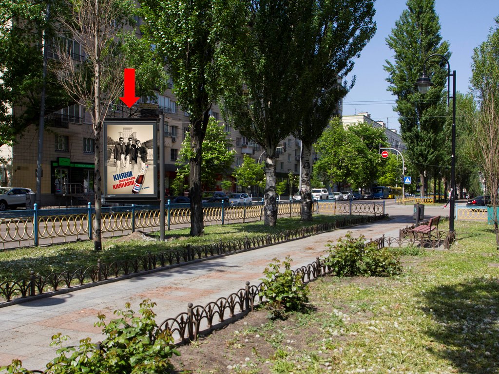 Ситилайт Киев,  Українки бул., 14, на світлофорі, в сторону вул. Хрещатик