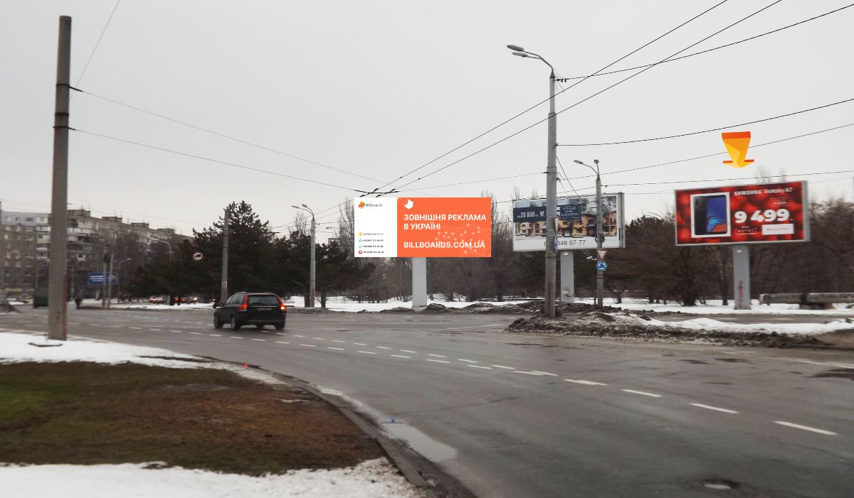 Білборд, бігборд (борд)  Дніпропетровськ,  вул. Набережна Перемоги, коло, бек-лайт 8х4, праворуч