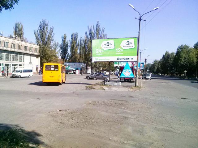 Billboard ,  Gornakiv st., 38, mkr. Ingulec, (Avtostil', piceria "Celentano",  viizd z avtovokzalu)