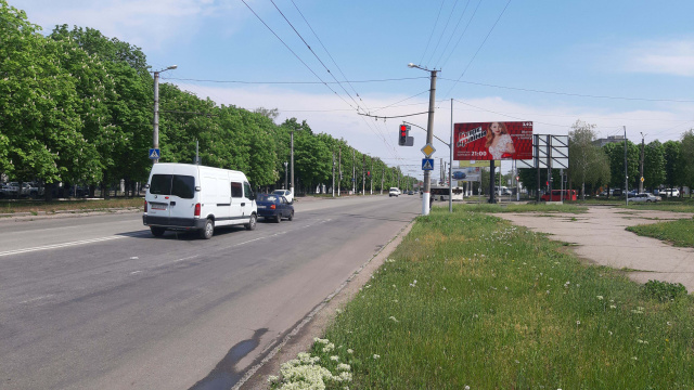 Билборд Кропивницкий (Кировоград),  Університетський пр., - Юрія Коваленка вул. (Маршала Конєва). (напроти обласної лікарні)