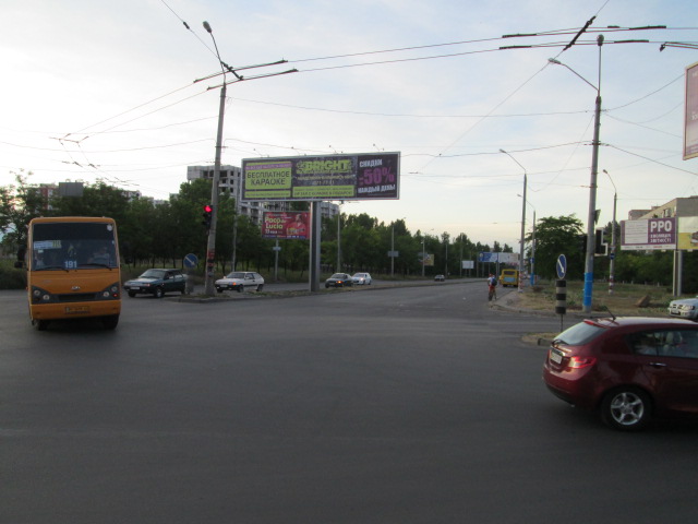 Billboard Odessa,  pr-t Nebesnoj Sotni pr-t Ak.Glusko sh. No11 A