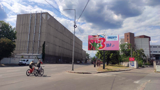 Video billboard Kyiv,  Sklarenka Semena / Livars'ka (ruh v napramku vid centru mista)