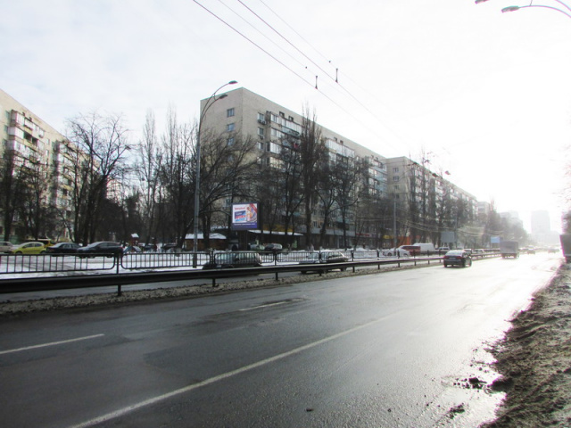 Скроллер Киев,  Чоколівський бульвар, 20-22, перед пл. Космонавтів, рух до Севастопольської пл.