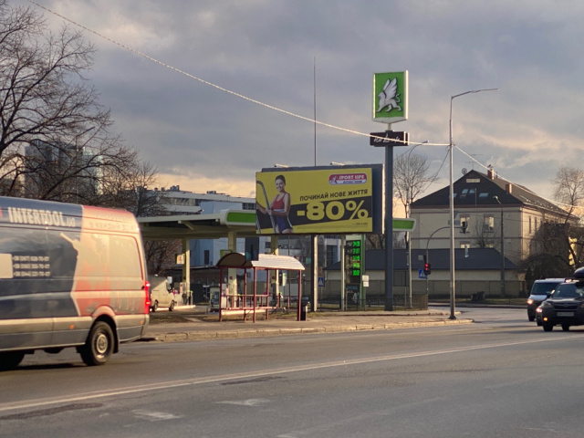 Scrolller, scroll Kyiv,  Sklarenka Semena / Livars'ka (ruh v napramku do centru mista, livoruc)