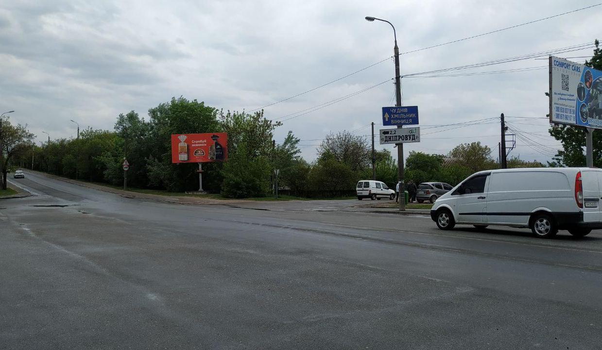 Билборд Бердичев,  пл.Строителей, перед мостом, из центра, выезд на Житомир