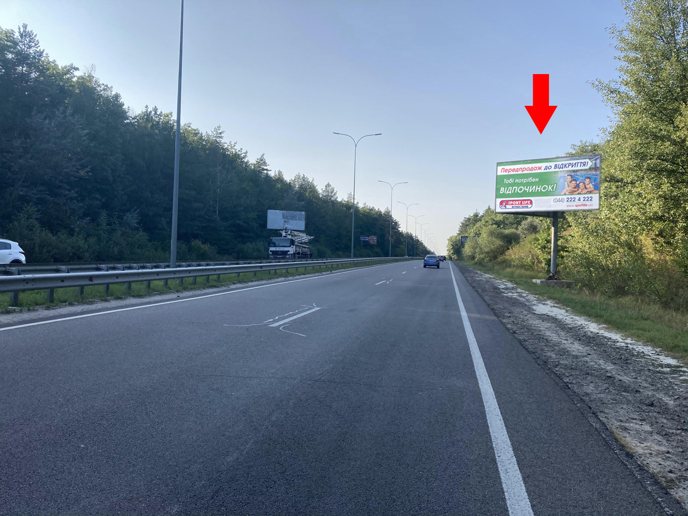 Білборд, бігборд (борд)  Вишгород,  ул. Богатирская, Киев, Р-69, 1400 м от черты города (трасса в сторону Межигорья, зоопарк "12 месяцев") / выезд из Киева (Оболонь)