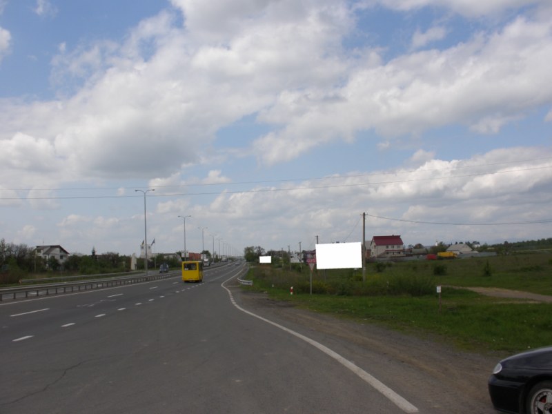 Билборд Ужгород,  Автодорога "Київ-Чоп", в"їзд в с.Барвінок, біля РА "Латекс"
