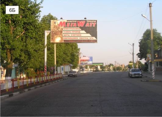 Билборд Подольск (Котовск (Подольск)),  вул. Соборна  перпендикулярно напрямку руху  праворуч (біля магазину Зоомир) на ділянці між парканом і тротуаром