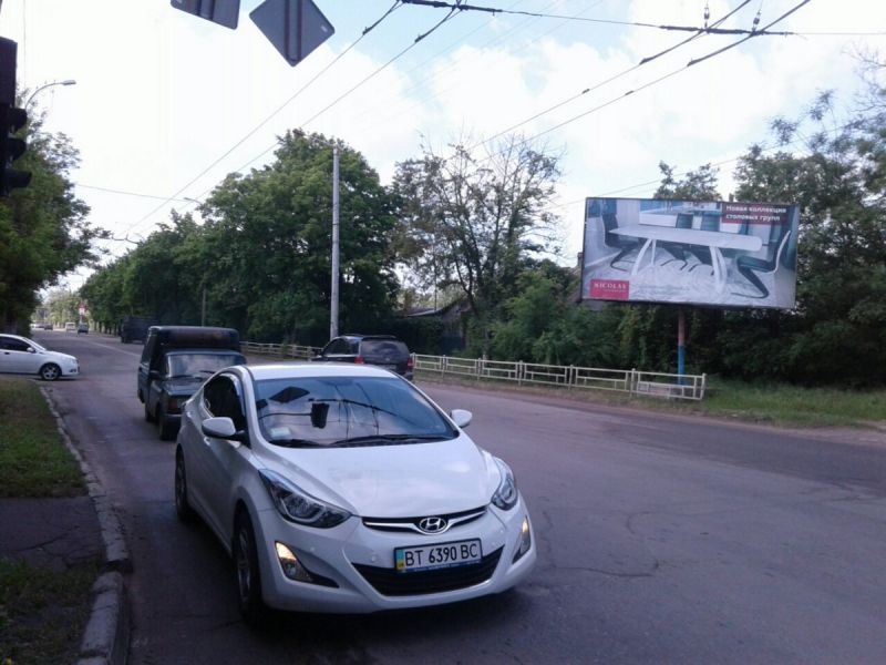 Білборд, бігборд (борд)  Херсон,  Кут вул.Стрітенська(Стрітенська (Люксембург)) та вул.Філатова